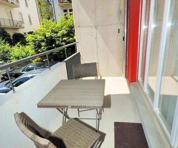 Stylish 2br Near - Flower 3 شقة *