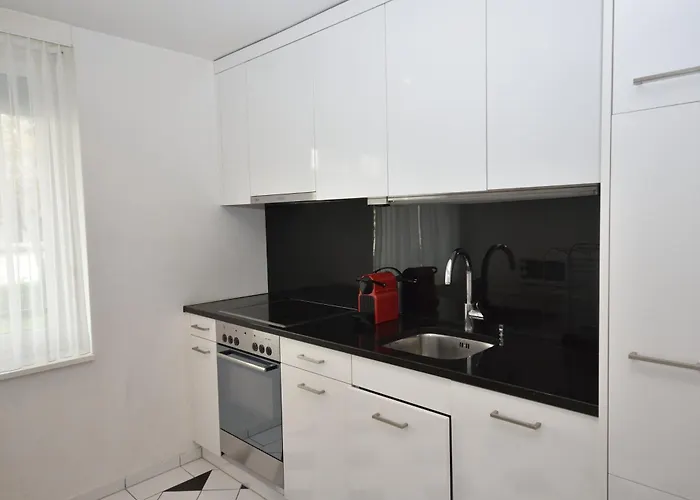 Stylish 2br Near - Flower 3