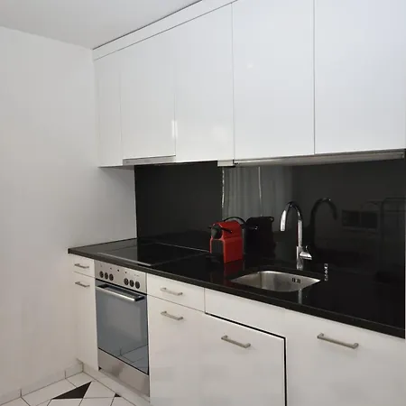 Stylish 2br Near - Flower 3